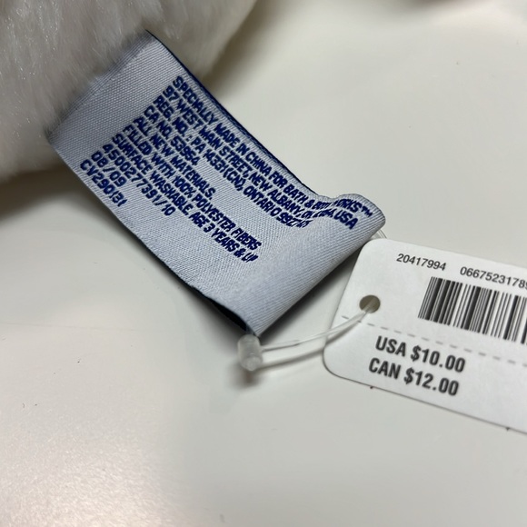 Holiday stuffed animals. - Picture 16 of 16